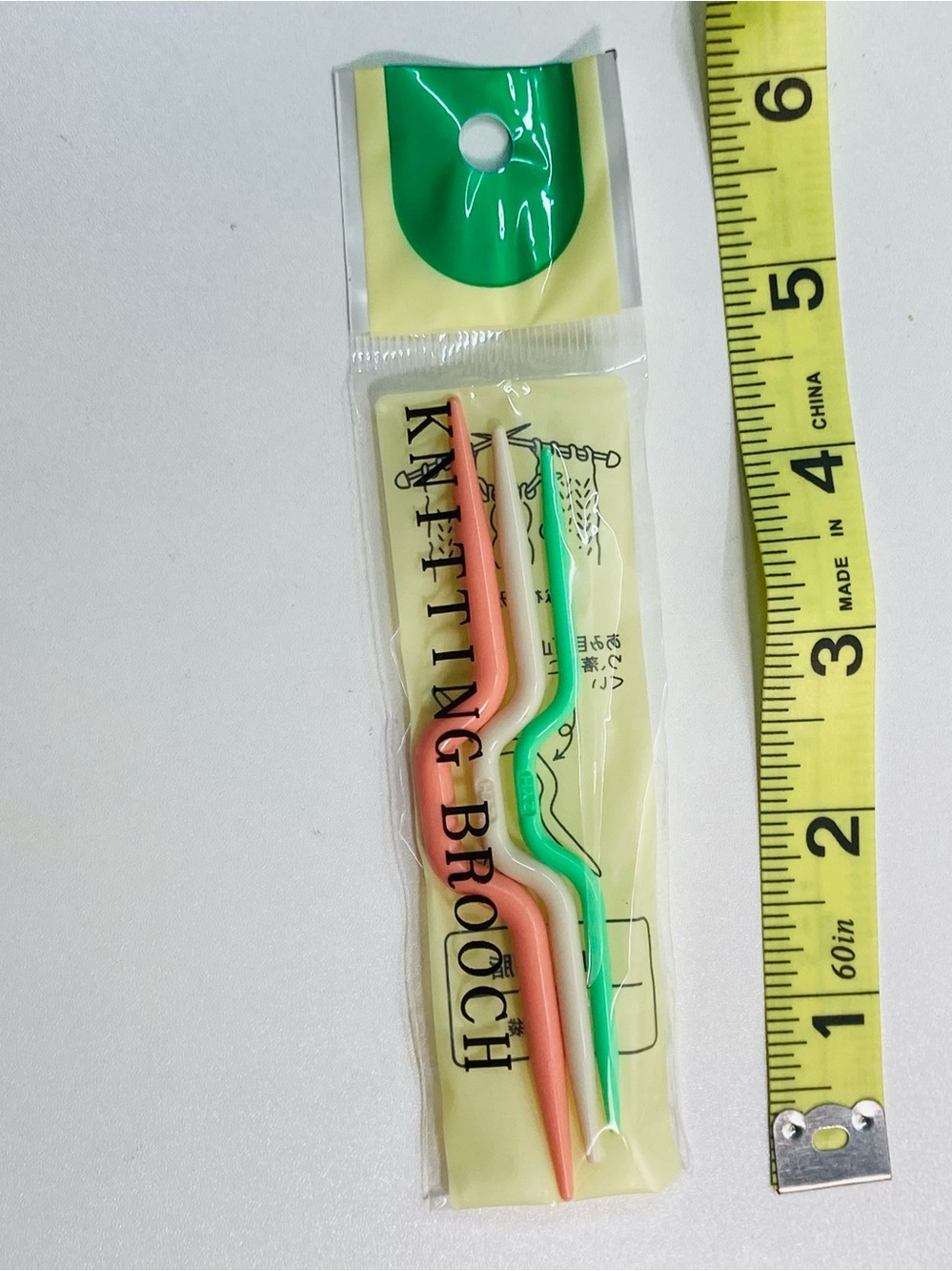 5 for $10:‎ 3 NEW Cable Stitch Holders Cable Twist Needles Knitting Brooch